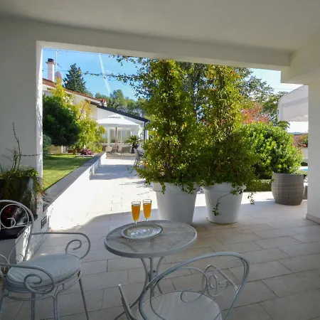 Bloom Garden By Interhome 度假居