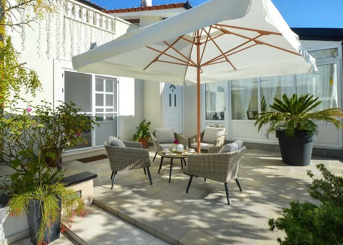 Bloom Garden By Interhome *