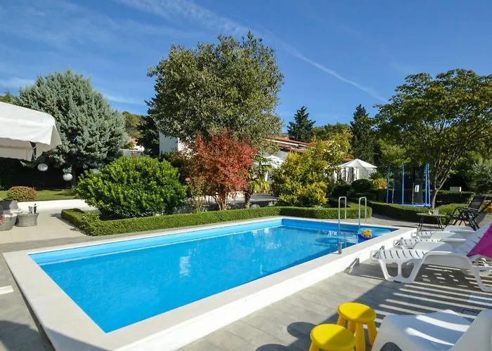 Bloom Garden By Interhome