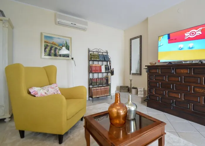 Bloom Garden By Interhome Vakantiehuis Šibenik