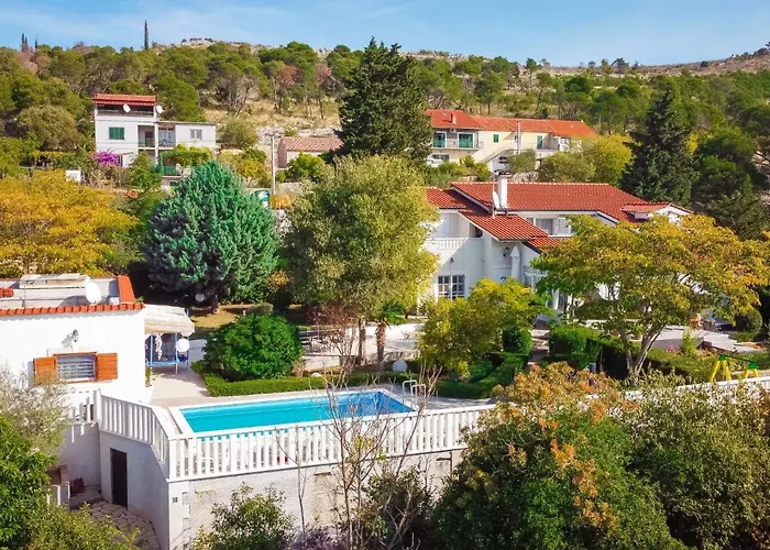 度假居 Bloom Garden By Interhome 希贝尼克