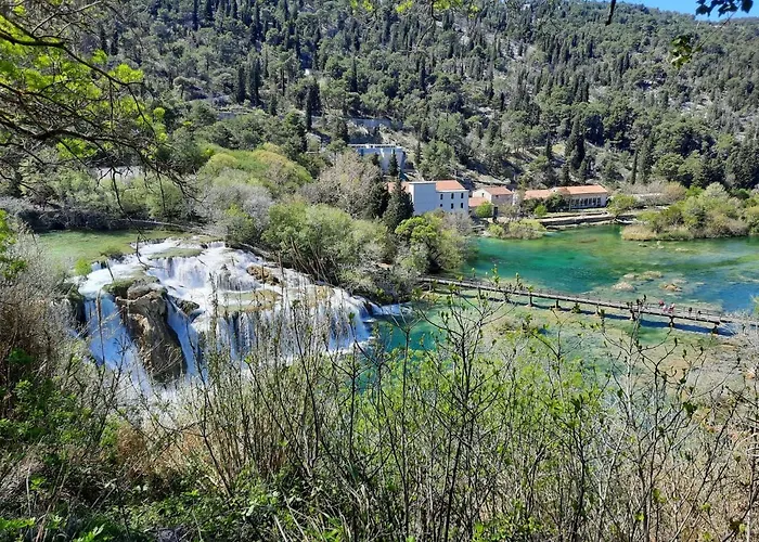 Bloom Garden By Interhome * 希贝尼克