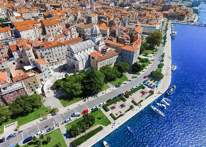 Bloom Garden By Interhome