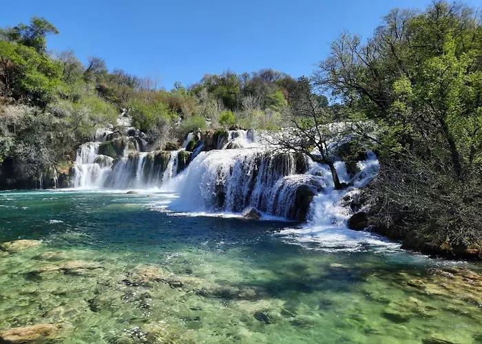 Bloom Garden By Interhome 希贝尼克